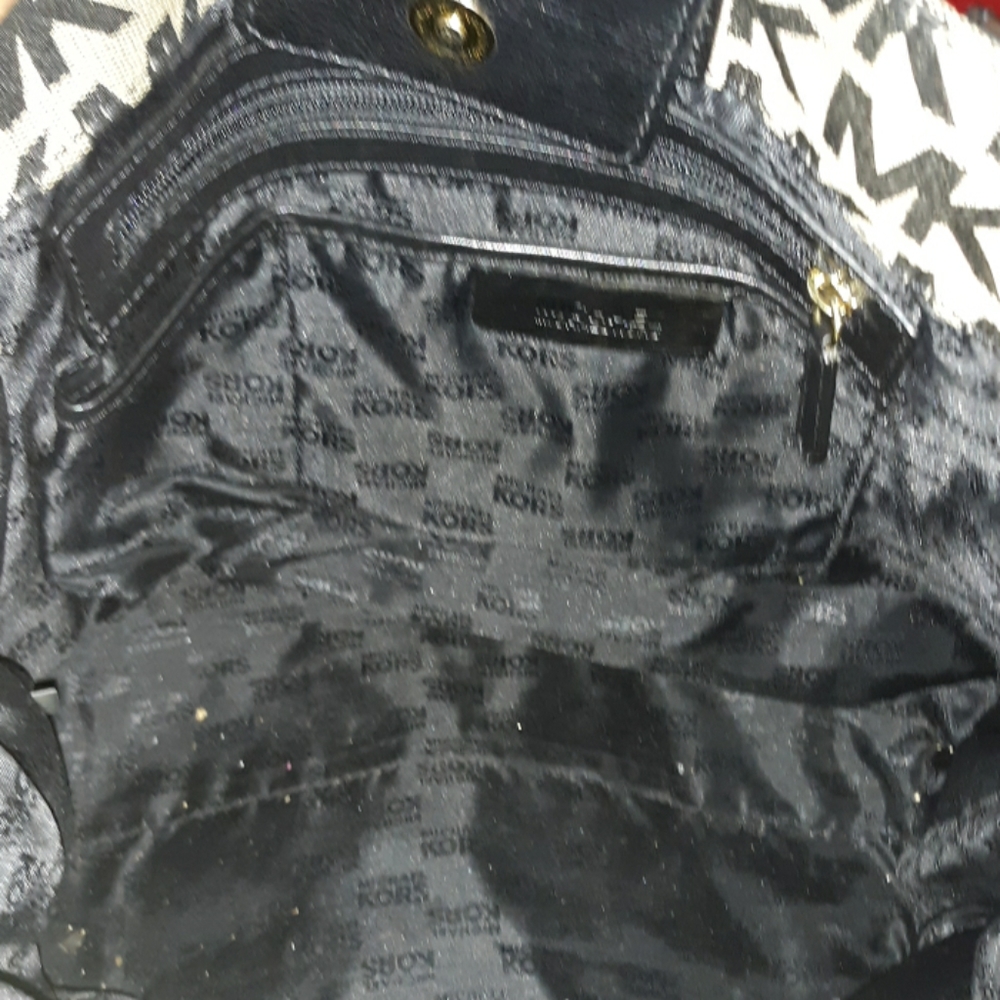 Handbag - Picture 8 of 8